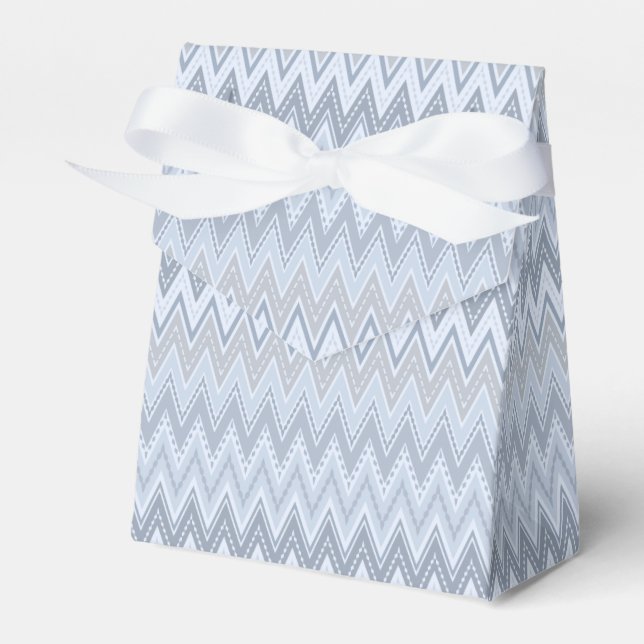 Light blue zigzag favour box (Front Side)