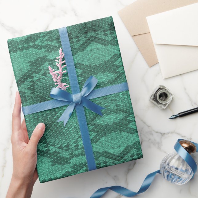 Light Green Snake Skin Print Wrapping Paper (Gifting)