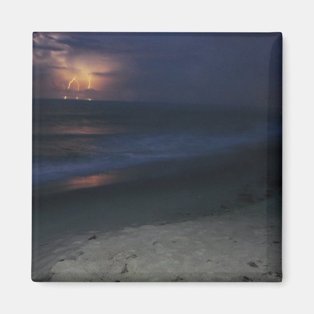 Lightning on beach magnet (Front)