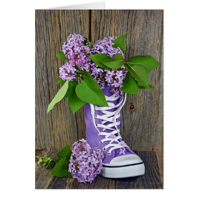 Lilac bouquet in sneaker (Front)