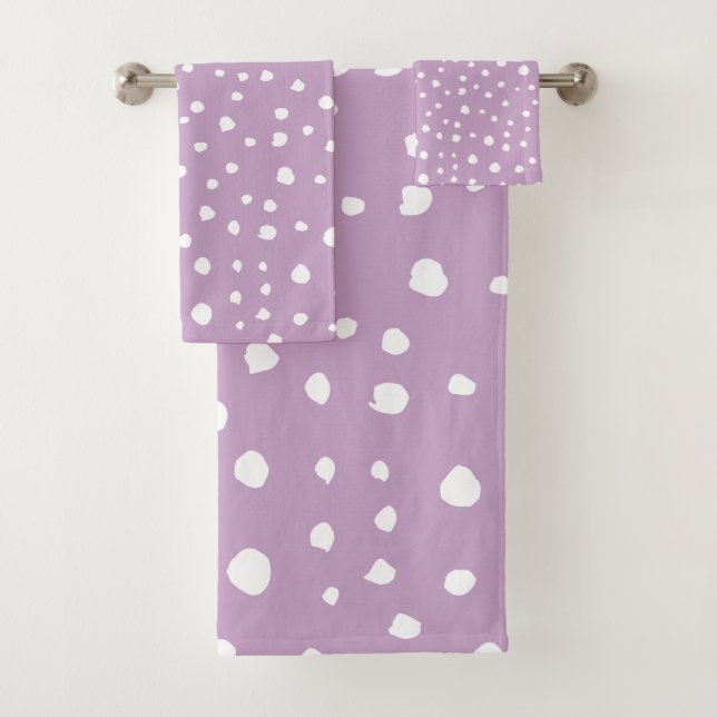 Lilac Dalmatian Spots, Dalmatian Dots, Dotted Bath Towel Set (Insitu)