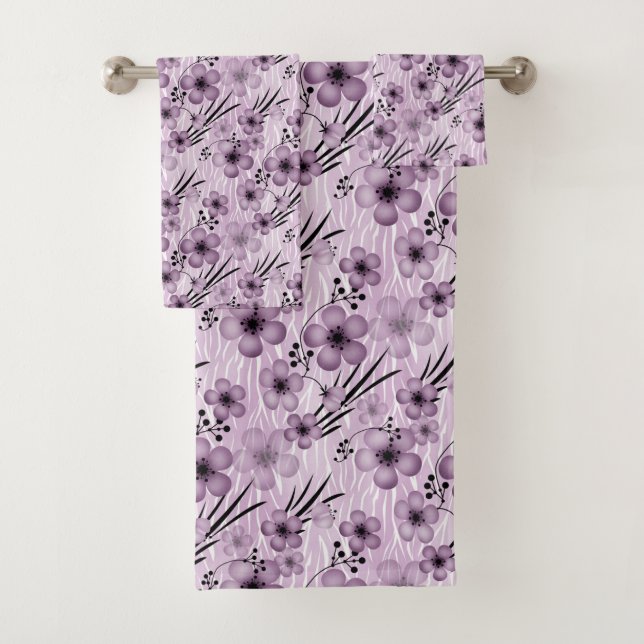Lilac flowers pattern on tiger background bath towel set (Insitu)