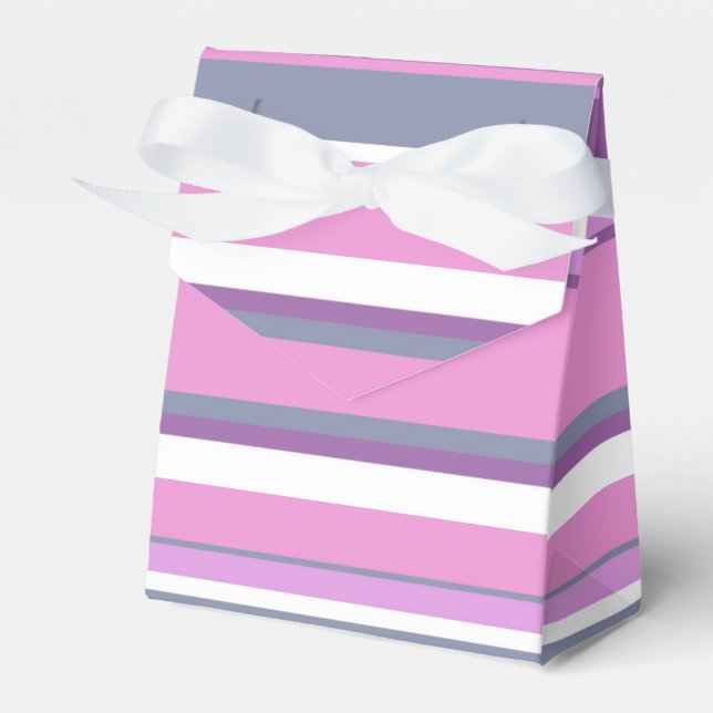 Lilac stripes favour box (Front Side)