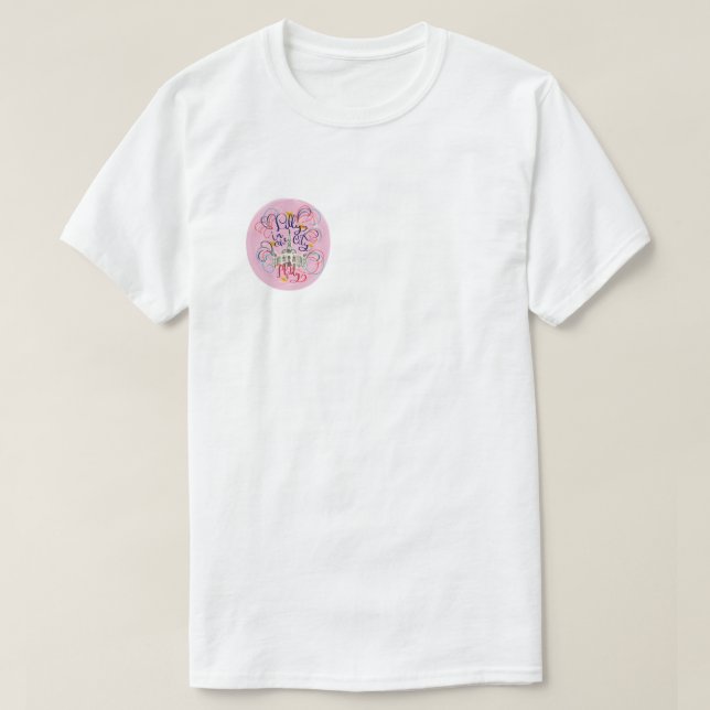 Lilly in the City - Basic T-Shirt (Design Front)