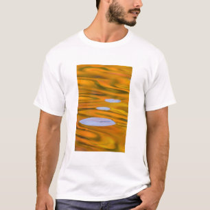 Lily pad on orange water, Canada T-Shirt