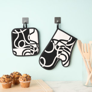 Linear Persuasion II: Abstract Black & White Oven Mitt & Pot Holder Set