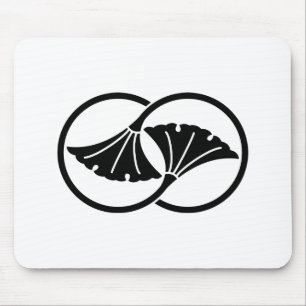 Linked ginkgo leaf circles mouse mat