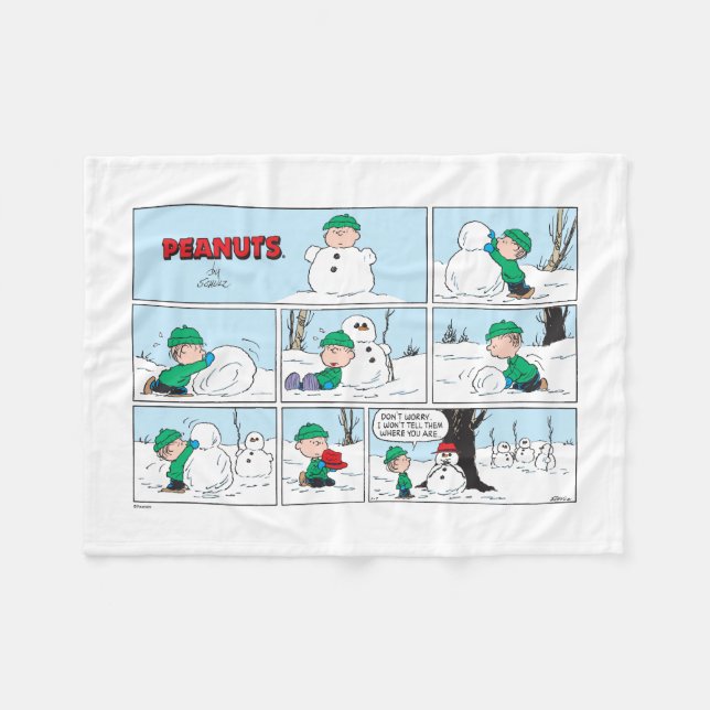 Linus Builds A Snowman Fleece Blanket (Front (Horizontal))