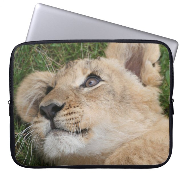 Lion 022 laptop sleeve (Front)