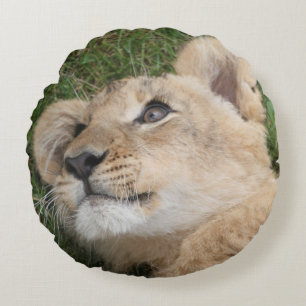 Lion 022 round cushion