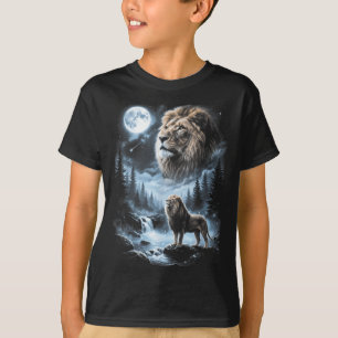Lion Howling At Moon 90s Retro Safari Animal T-Shirt