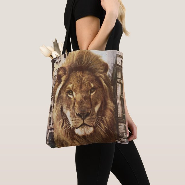 lion in town tote bag (Close Up)