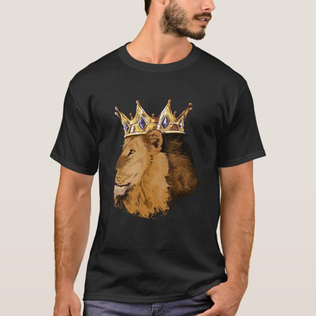 Lion King Crown Big Cat Africa Safari Family T-Shirt (Front)