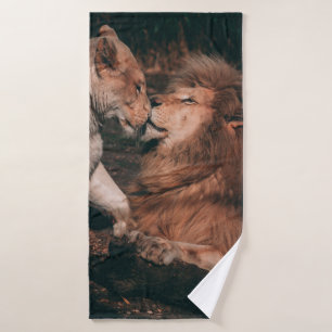LION LYING ON BROWN ROCK BATH TOWEL