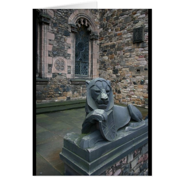 Lion statue - Edinburgh Castle (Front)