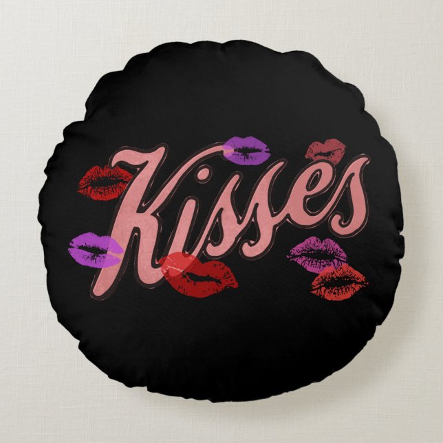 LIP KISSES  ROUND CUSHION (Front)