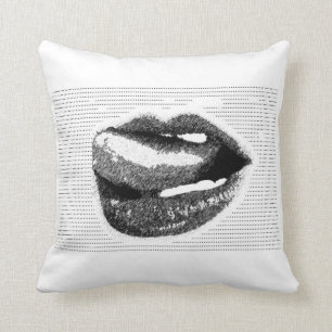 Lips Cushion