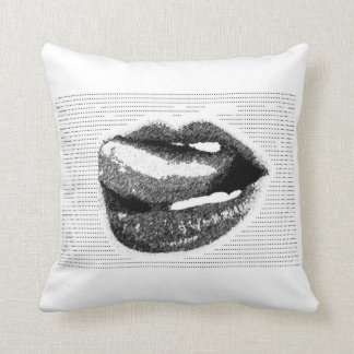 Lips Cushion