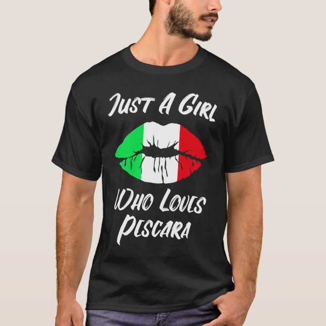 Lips Mouth Love Italian Flag Pescara T-Shirt (Front)