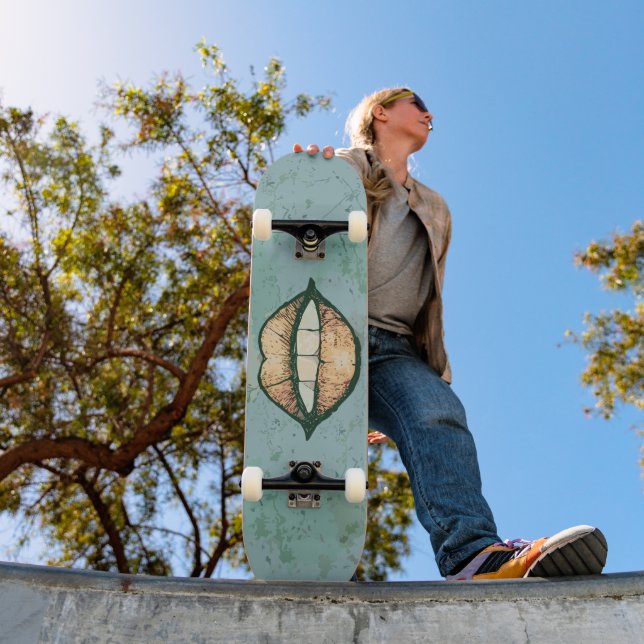 Lips Skateboard (Outdoor 1)