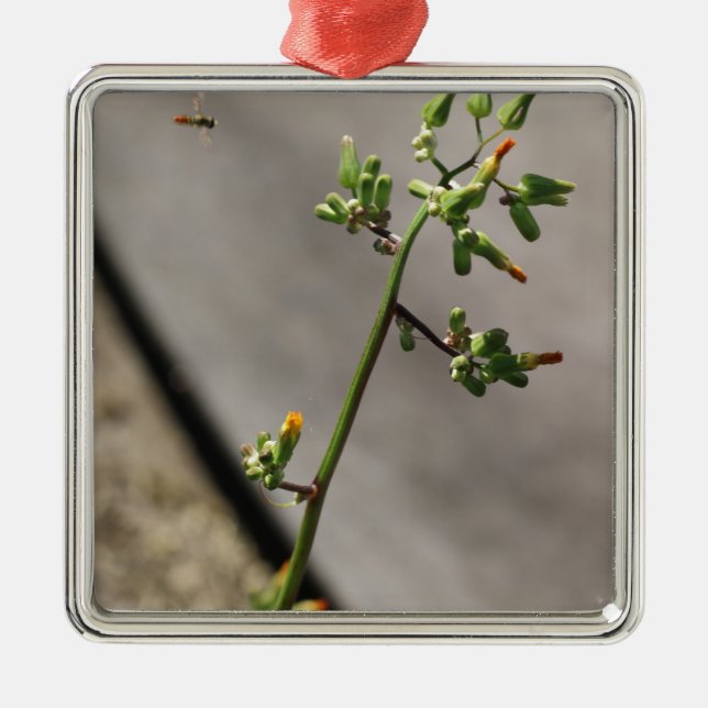 Little Bug, Little Flower Metal Tree Decoration (Front)