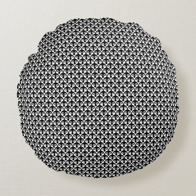 Little Penguin Chicks Black and White Pattern Round Cushion (Front)