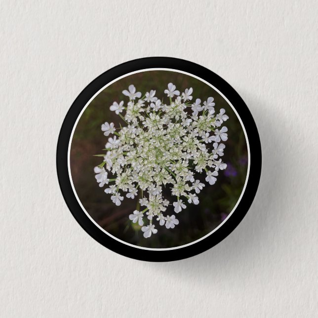little white petals  3 cm round badge (Front)