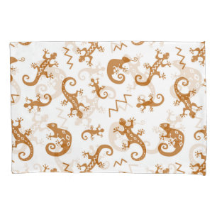 Lizards Chameleons: Seamless Pattern Design. Pillowcase