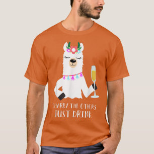 Llama Bride Wedding Champagne Party Gift 353 T-Shirt