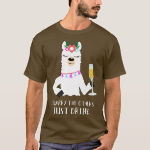 Llama Bride Wedding Champagne Party Gift T-Shirt