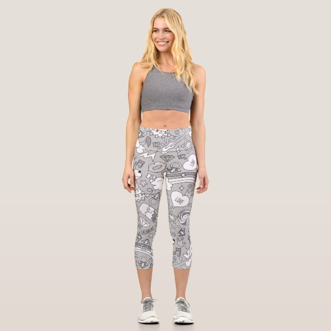 llama pattern 4 capri leggings (Front)