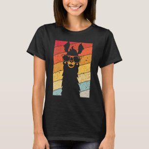 Llama Shirt. Retro Style Alpaca Funny Vintage T-Shirt