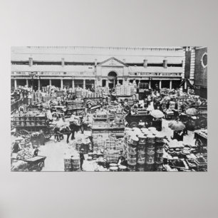 Loading Fruit at Covent Garden Market, 1900 Poster