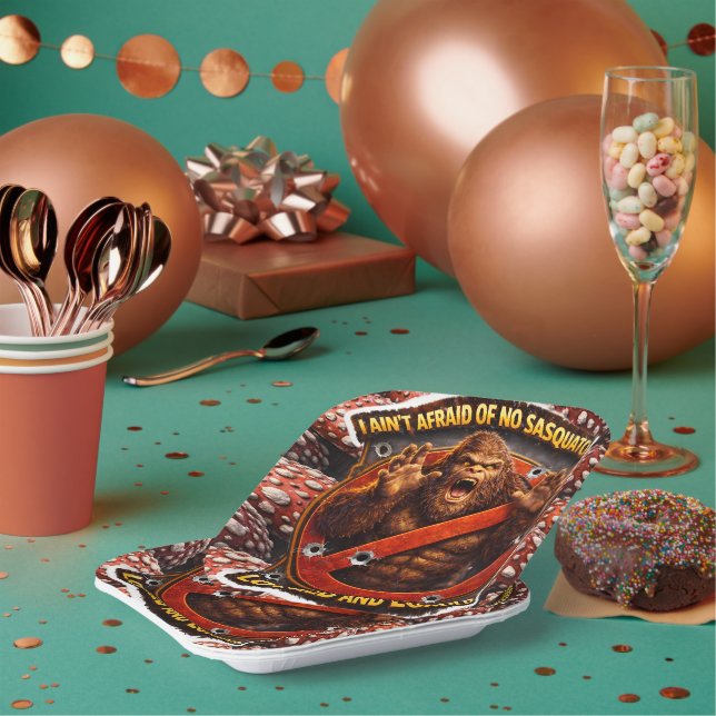 Locked and loaded Sasquatch rectangular party plat Paper Plate (Multi)
