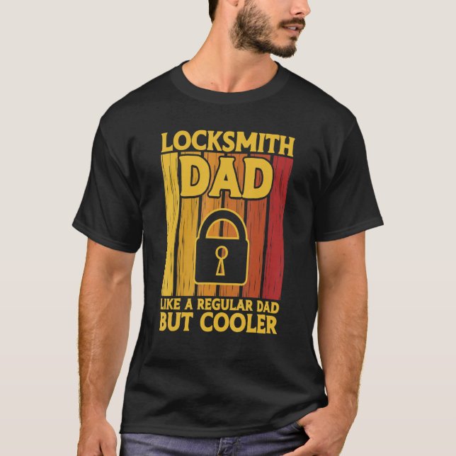 Locksmith Lockpicking Quote Employee Locksmithing T-Shirt (Front)