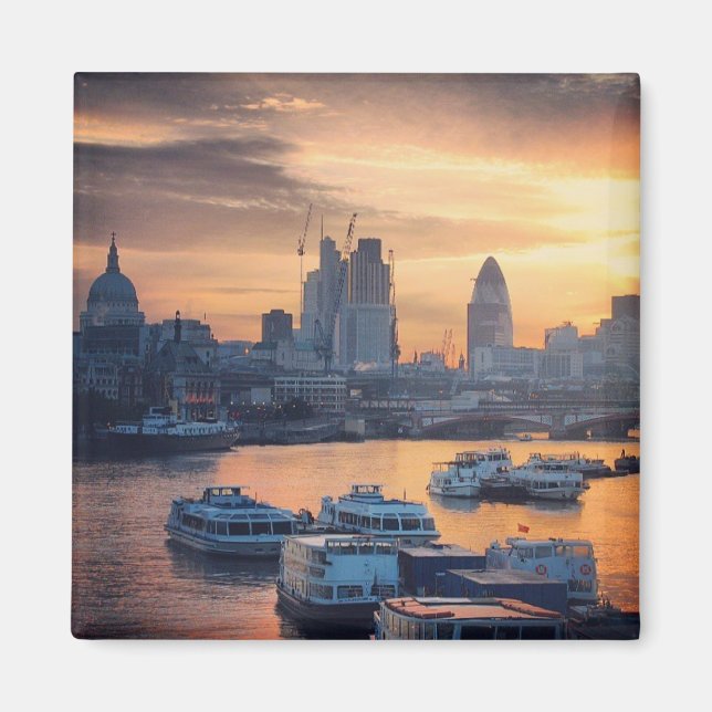 London at Sunrise Magnet (Front)