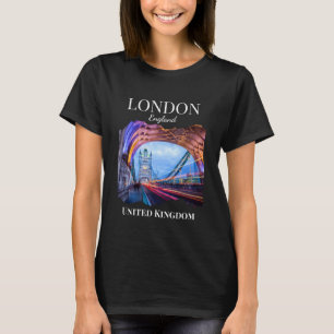 London England Bridge Tower Tourist Souvenir Women T-Shirt