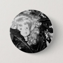 Lonely Doll Head 6 Cm Round Badge