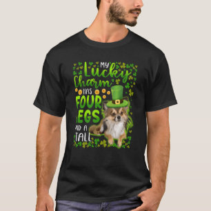Long Haired Tan Chihuahua Green Hat Charm St Patri T-Shirt