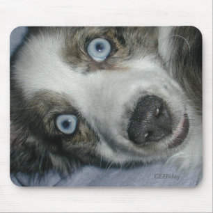 Look into my eyes! mouse mat
