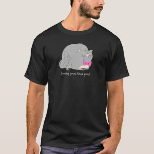 Looking Good Feline Good   Pun Cat T-Shirt