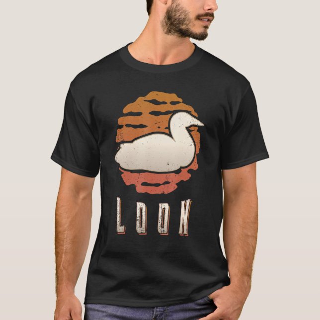 Loon Vintage Retro Classic Animal Sunset T-Shirt (Front)