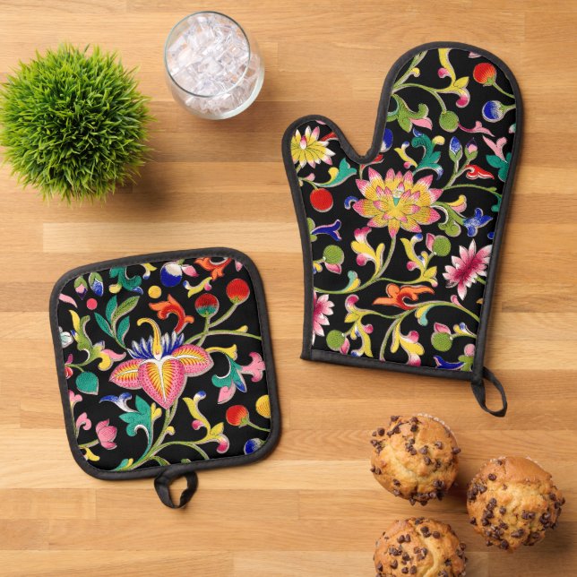 Lotus Flowers and Vine Oven Mitt & Pot Holder Set (Top Down)
