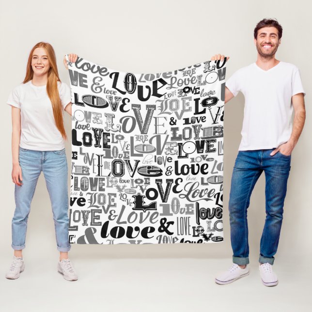 Love 3 fleece blanket (In Situ)