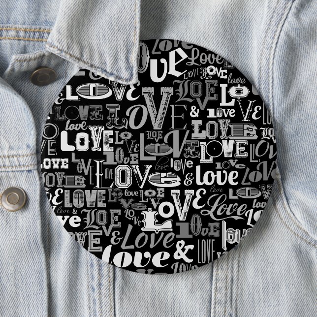 Love 4 6 cm round badge (In Situ)