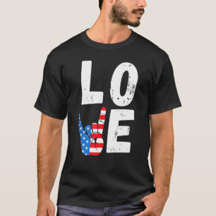 Love 4th Of July Usa American Flag Peace Sign Hand T-Shirt