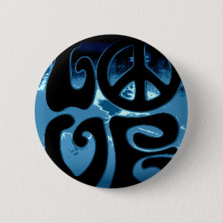 LOVE 6 CM ROUND BADGE