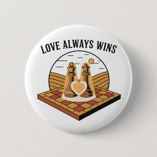 Love Always Wins: Vintage Chess King and Queen  6 Cm Round Badge