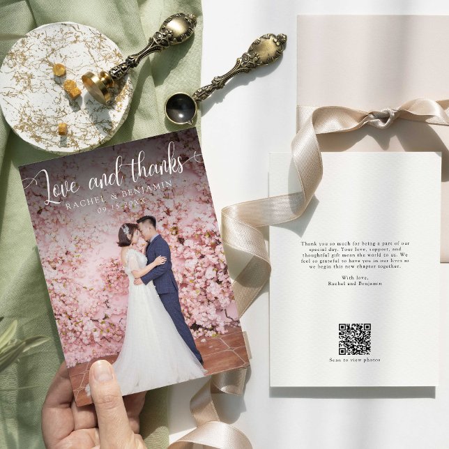 Love and thanks Photo Wedding QR Code Thank you (Creator Uploaded)