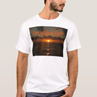 Love at first light. T-Shirt